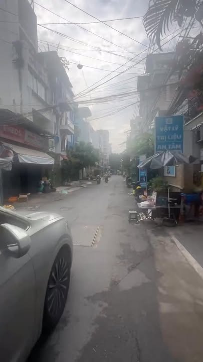 Cho thuê nhà nguyên căn mặt tiền hẻm 3/2 Quận 10 - Kinh doanh đa ngành nghề