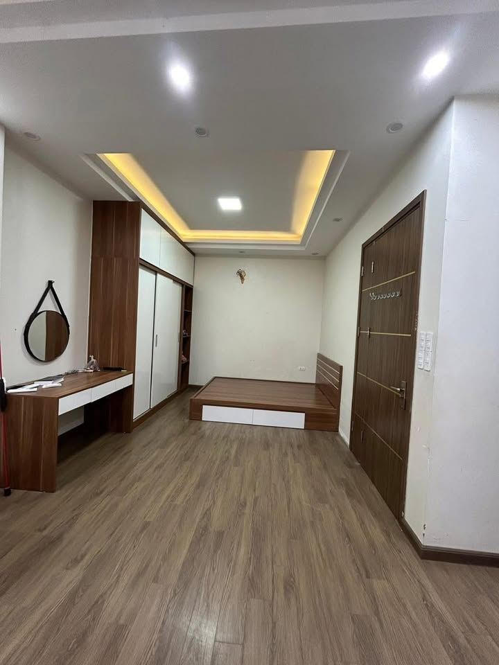 Nhà Phố Đội Cấn, Ba Đình 40m² - 12.8 tỷ - Sẵn sàng ở ngay!