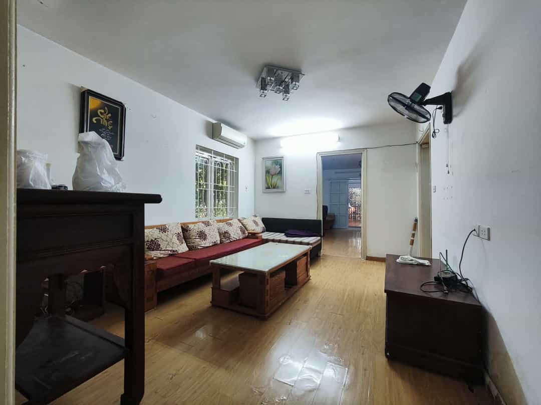 Cho thuê Căn hộ tập thể 180m² Ba Đình - Sân vườn 60m², Giá 12 Triệu