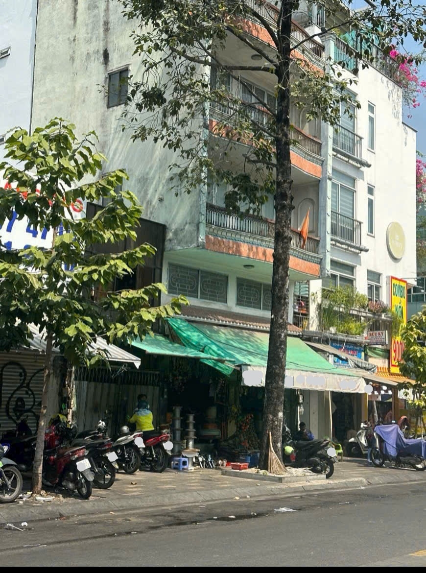 Nhà Mặt Tiền Nguyễn Công Trứ, Quận 1 - 33m², 26.8 tỷ - Kinh doanh sầm uất