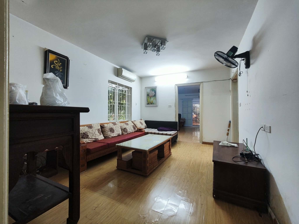 Cho thuê Căn hộ Tập thể Ba Đình 180m² - Sân vườn rộng, giá 12 triệu