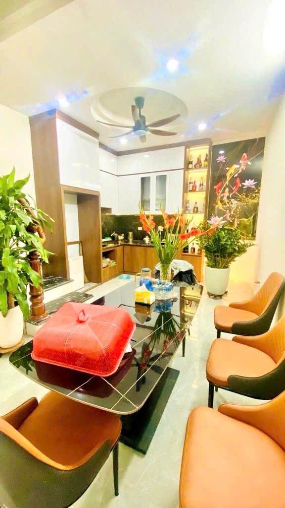 Nhà 41m² Đống Đa - Trung tâm Ngã 6 Ô Chợ Dừa, Giá 8.4 Tỷ