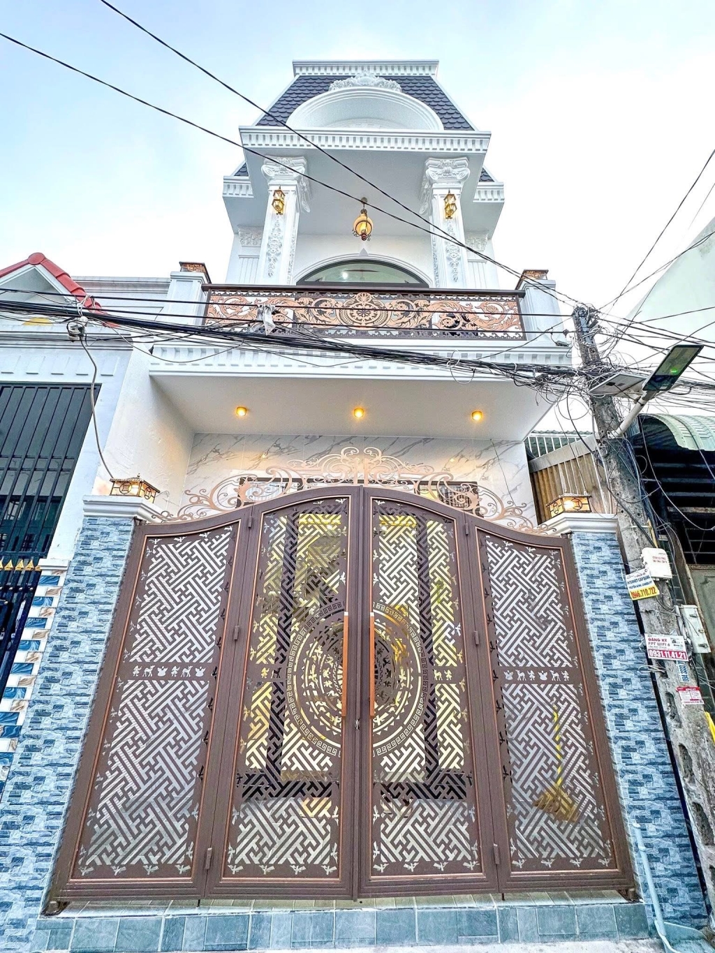 Nhà 1 Trệt 1 Lầu Đúc Mới, 62m², 3.39 Tỷ, Hẻm Xe Hơi, Tặng Nội Thất Cao Cấp