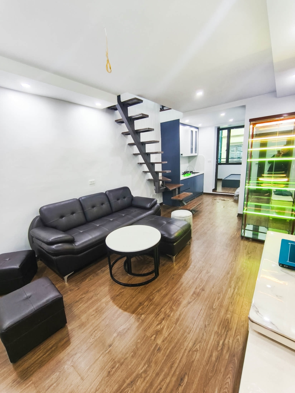 Bán Gấp Căn Duplex Tập Thể Dệt 8/3 Hai Bà Trưng - 95m², Full Nội Thất, Sẵn Sàng Ở Ngay