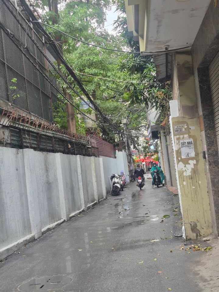 Nhà 4 Tầng Mặt Tiền Kinh Doanh Cầu Giấy - 45m² - 10.8 Tỷ