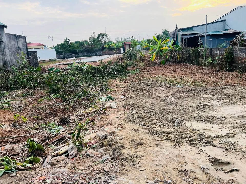 Đất nền Móng Cái 105m² giá 1 tỷ - Tiềm năng tăng giá vượt trội!