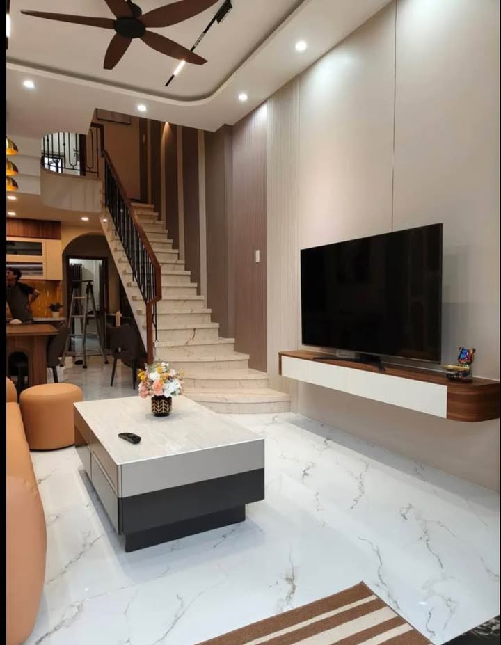 Nhà 3 Tầng Kiệt Ô Tô 55m² Đà Nẵng - Gần Biển, Chợ, Full Nội Thất