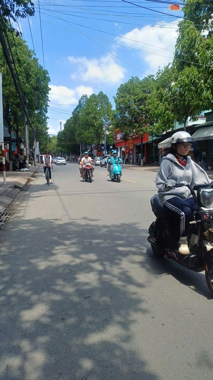 Đất nền Biên Hòa 200m² giá 4 tỷ - Sổ đỏ chính chủ