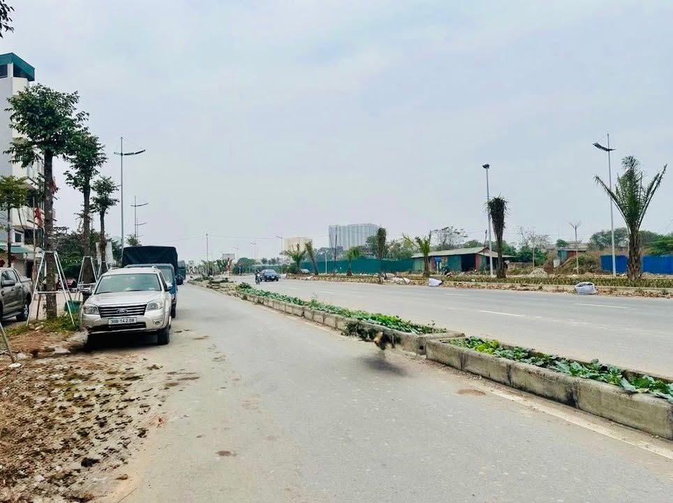 Bán Gấp Đất Thổ Cư 325m² Hoài Đức - Sổ Đỏ, Sát Vành đai 3.5, Giá 7 Tỷ