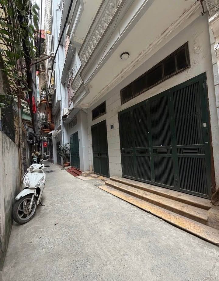 Nhà Mỹ Đình 60m² - Nam Từ Liêm: Sổ đỏ chính chủ, ngõ thông!