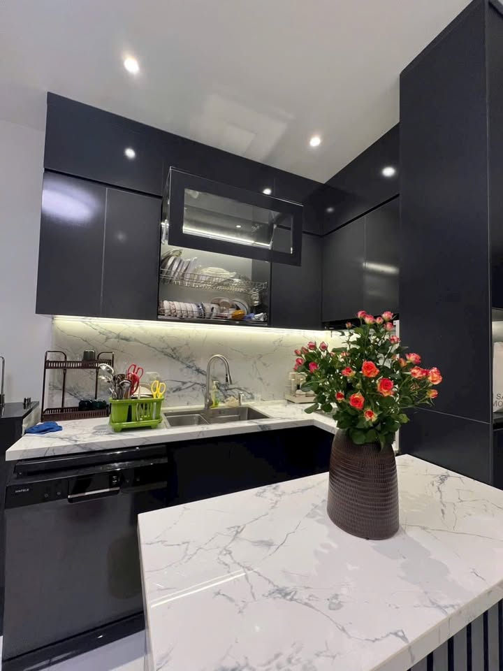 Bán Căn Tập Thể 97m² Yên Lãng, Đống Đa - Tặng Full Nội Thất