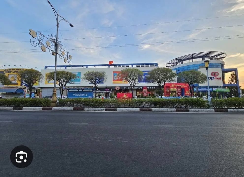 Nhà riêng Phường 10 Mỹ Tho 213m² giá 3 tỷ - Sổ hồng sẵn, vào ở ngay!