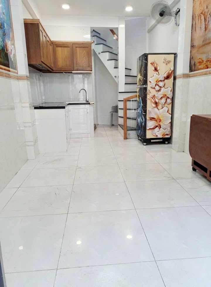 Nhà Phố Phú Nhuận 4 Tầng - 20m² CN - 4.4 Tỷ - Hẻm Ba Gác Phan Đình Phùng