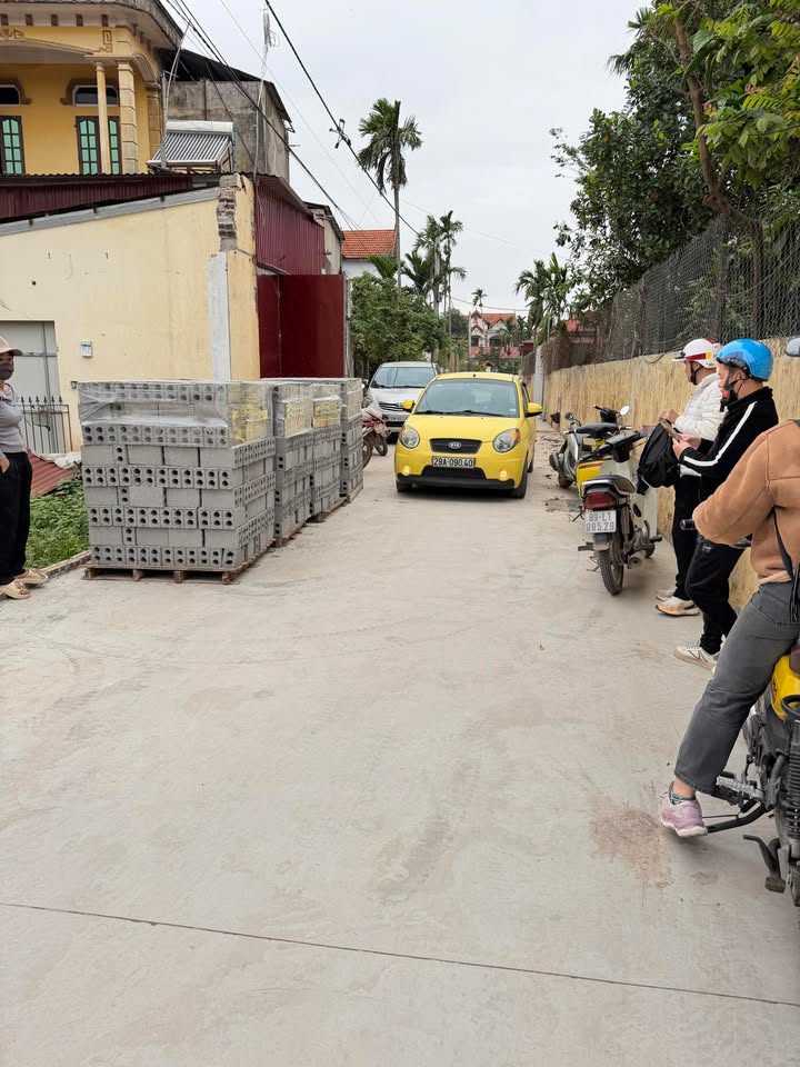 Đất nền Văn Giang 135m² giá 5 tỷ - Sổ đỏ chính chủ