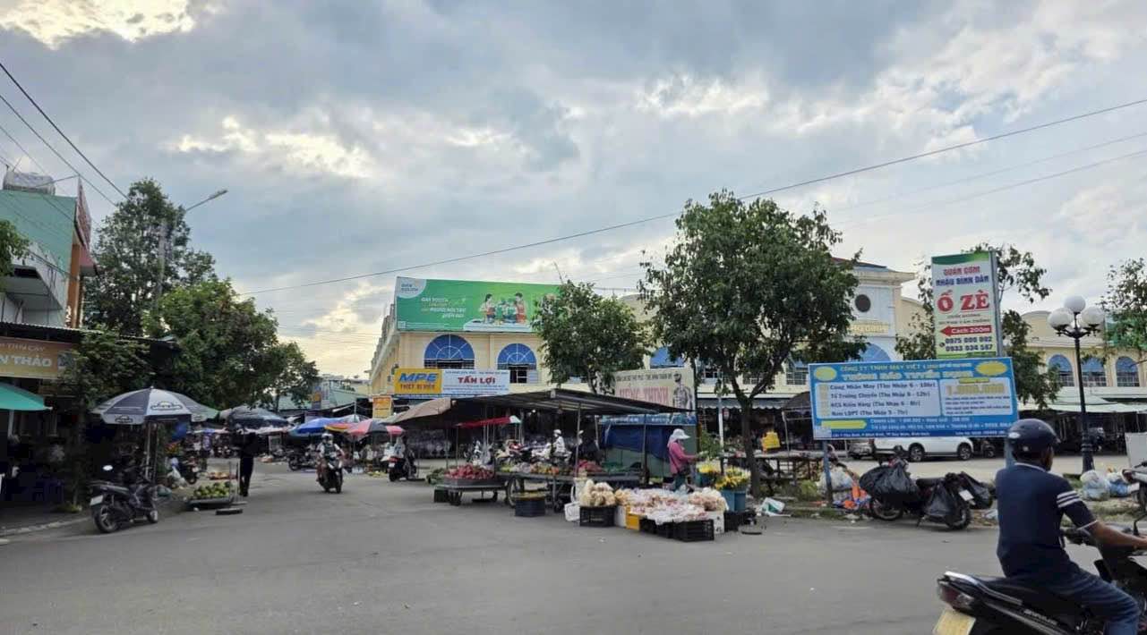 Nhà Mặt Tiền Chợ Dinh Nguyễn Diêu, Quy Nhơn - Kinh Doanh Sầm Uất