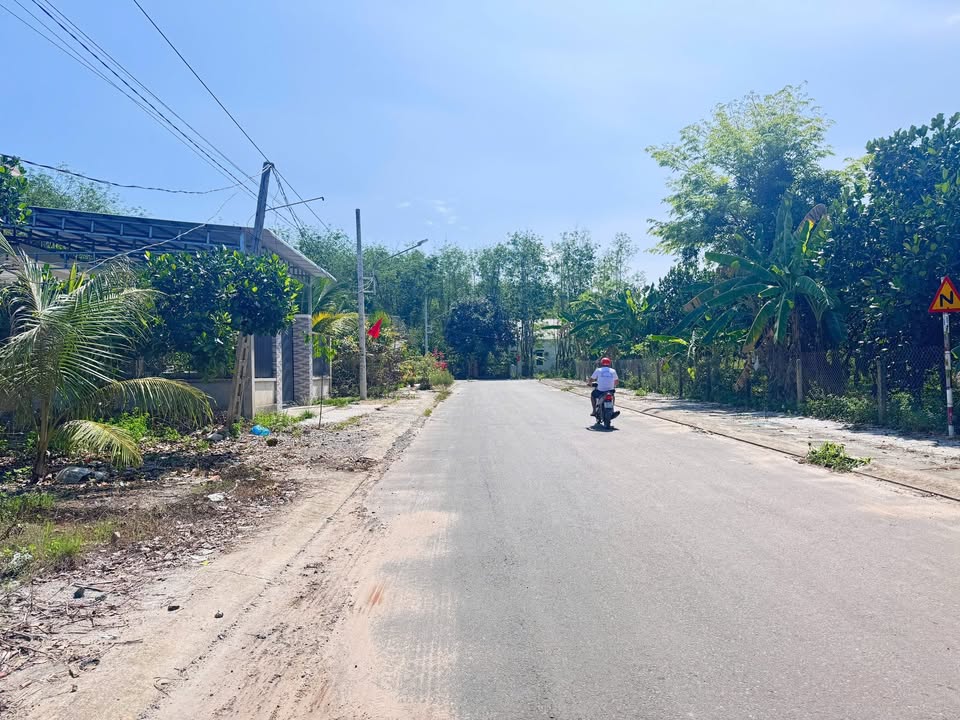 Đất Vàng Kinh Doanh Mặt Tiền Đường Nhựa Minh Hưng, Chơn Thành - 1500m² Giá Tốt