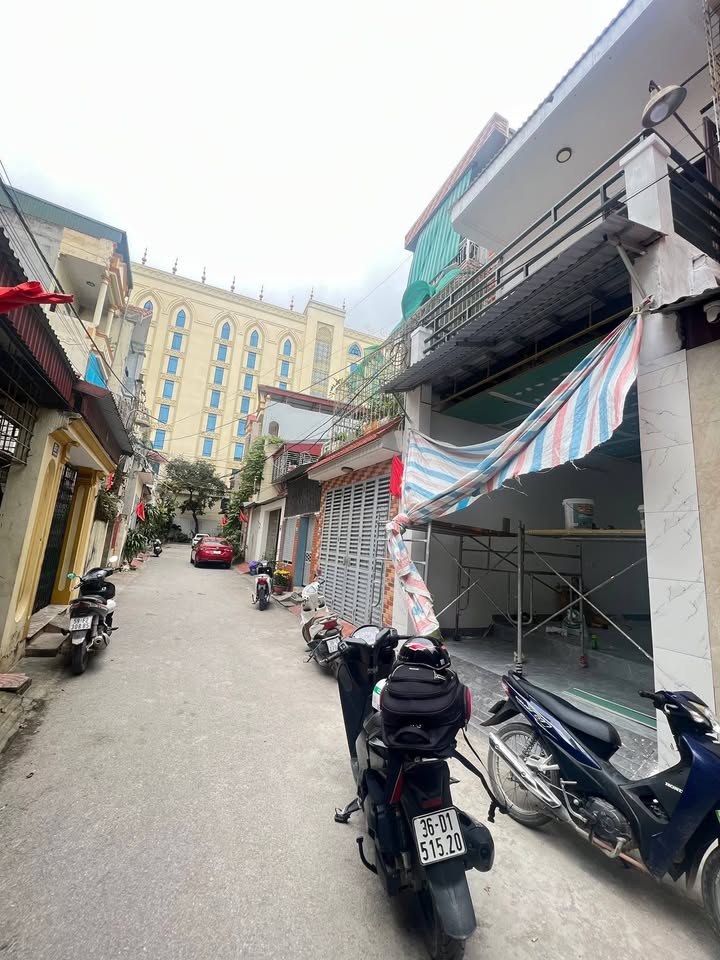 Nhà riêng Lam Sơn 82m² 4.1 tỷ - Ô tô vào tận nhà trung tâm