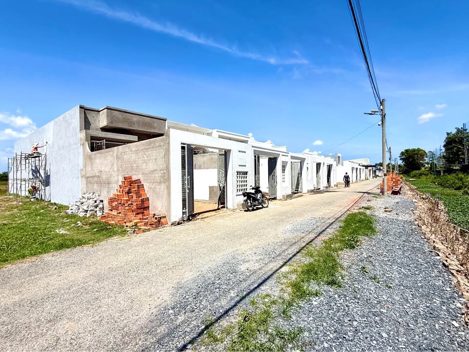 Nhà Trà Vinh 1.68 Tỷ - Sát Đại Học, Sẵn Ở Ngay, Sổ Hồng