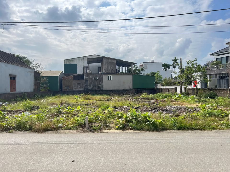 Đất nền Trần Phú Hà Tĩnh 111m² 2.9 tỷ - Đường to ô tô