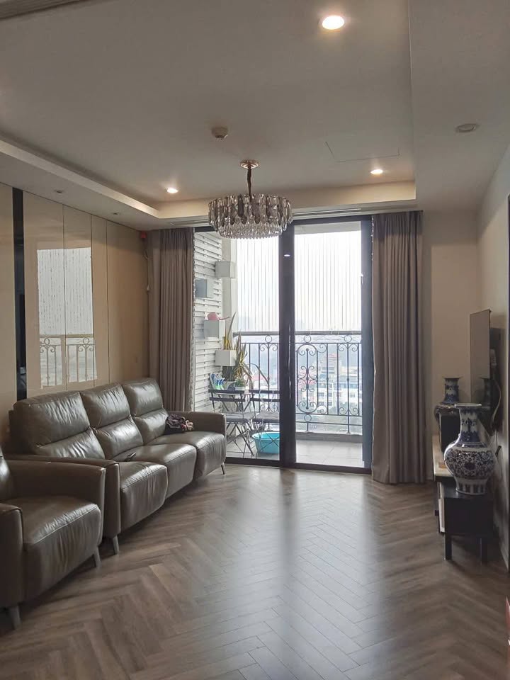 Cho thuê căn hộ 2PN HC Golden City 87m² full nội thất - Sẵn sàng đón chủ mới!