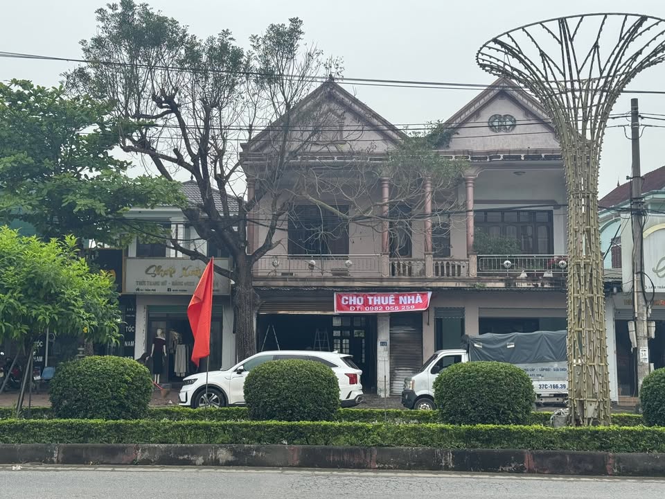 Cho thuê nhà MT Quốc lộ 8A, Đức Thọ - 300m² - Sẵn sàng kinh doanh