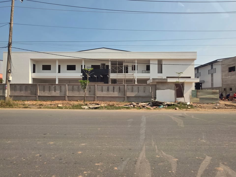 Warehouse Duc Hoa Long An 5000m2 56 ty - Hoat dong ngay