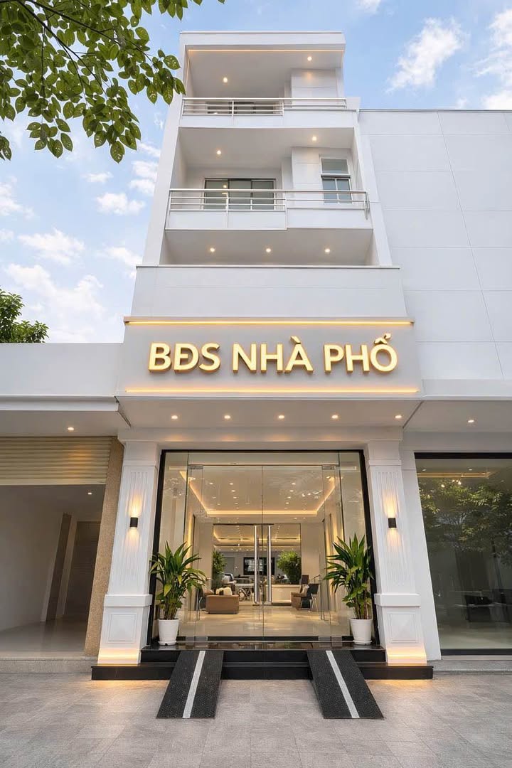 Nhà Phố MT Nguyễn Văn Linh, Hải Châu 105m² - Mặt tiền kinh doanh đắc địa!