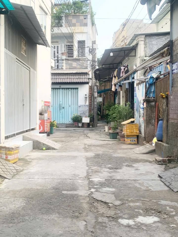 Nhà Riêng Quận 12 107m² 4.99 Tỷ - Sổ Hồng Sẵn Sàng Giao Dịch!