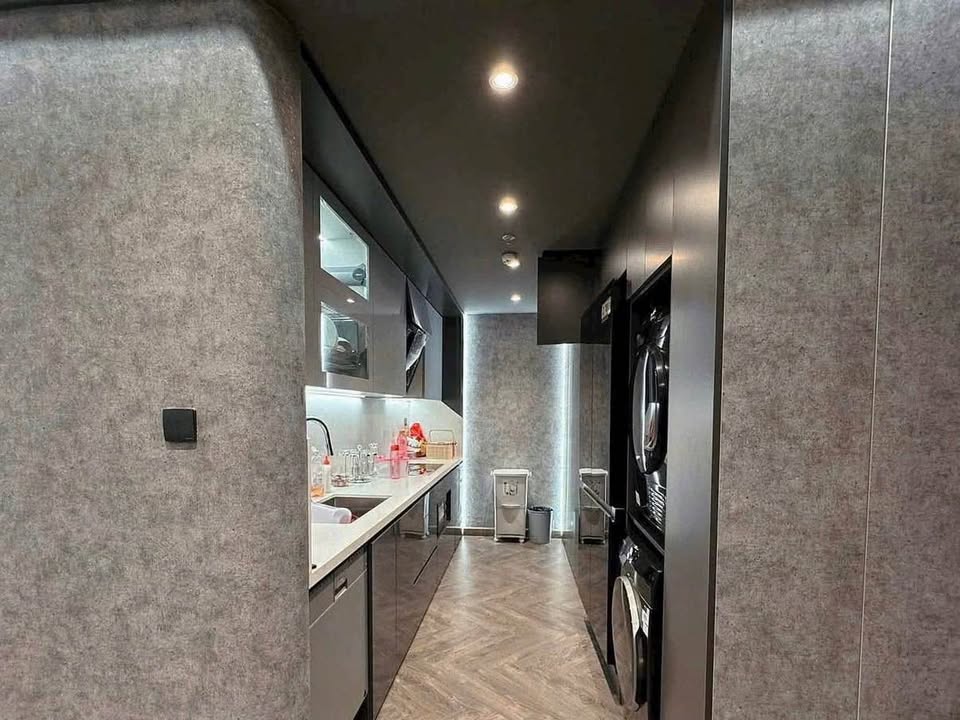 Bán Căn hộ 2PN Times City 94.3m² - Full Nội Thất Cao Cấp