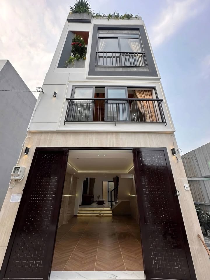 Nhà 4 Tầng Đẹp Quận 12 - 72m² - 5.95 Tỷ - Gần Mặt Tiền