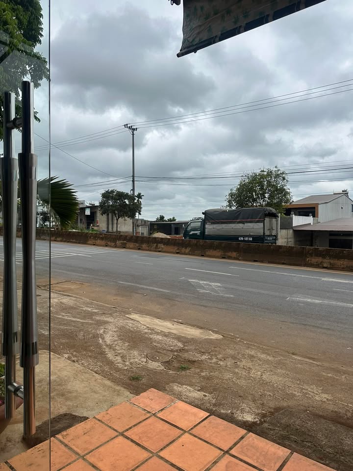 Đất nền Buôn Hồ 260m² mặt tiền Hùng Vương, kinh doanh đắc địa!