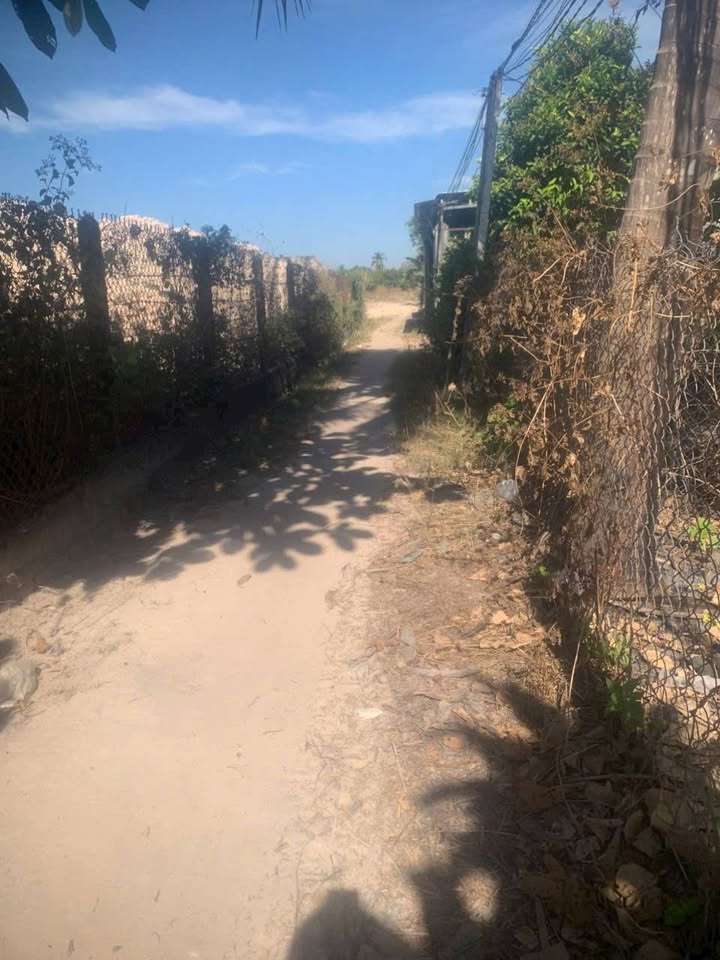 Đất thổ cư 100m² Tân Biên, Tây Ninh - Giá 165 triệu, Sẵn sổ hồng