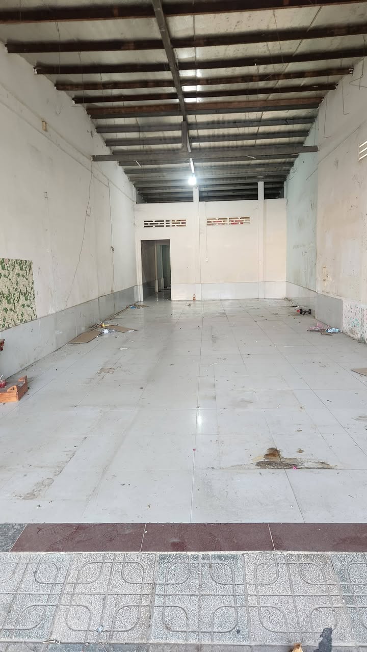 Nhà Mặt Tiền Phạm Hùng, Mỹ Tho 12 triệu/tháng - Mặt tiền kinh doanh đắc địa!