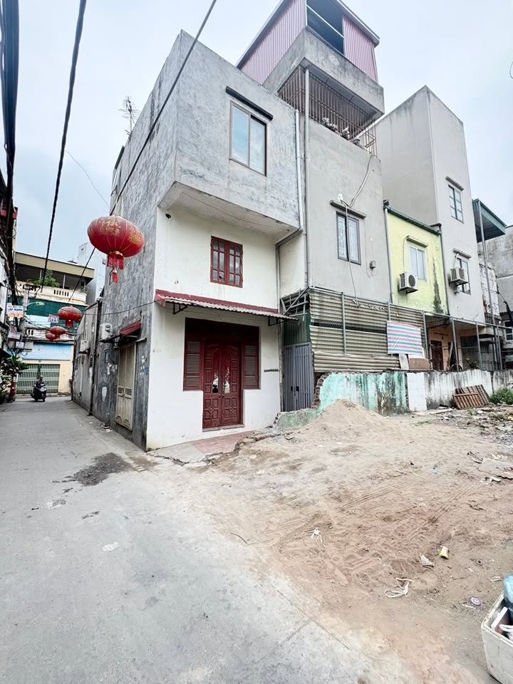 Đất nền Ngọc Thụy 100m² - Sổ đỏ chính chủ, lô góc, ô tô vào tận nơi!