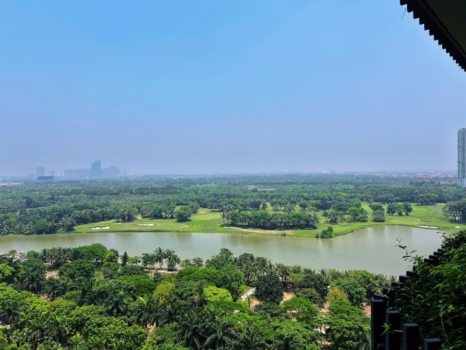 Căn hộ Studio Ecopark - View Hồ Thiên Nga triệu đô, đẹp mê ly!