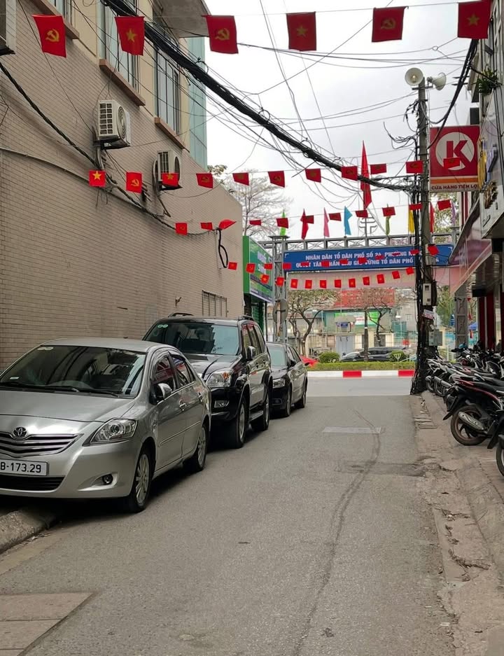 Nhà phố Văn Cao, Ba Đình 50m² - 17 tỷ - Ô tô đỗ cửa, xây mới 7 tầng!