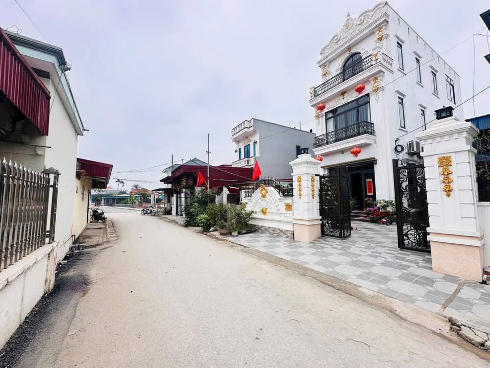 Đất nền 72.4m² mặt đường trục thôn Đại Trà, Kiến Thụy - Giá tốt