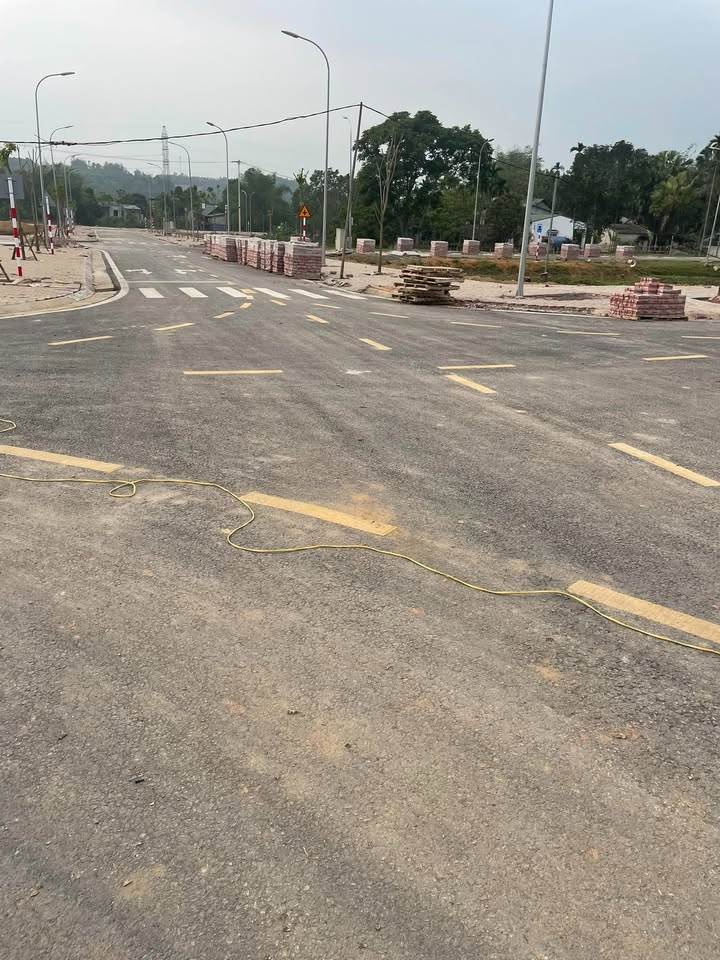 Đất nền Tuyên Quang 102m² giá 2 tỷ - Sổ đỏ chính chủ!