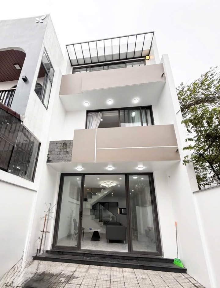 Nhà 3 Tầng Kiệt 289 Bùi Thị Xuân, Huế - 57m², 3.05 Tỷ - Sổ Hồng Sẵn Sàng