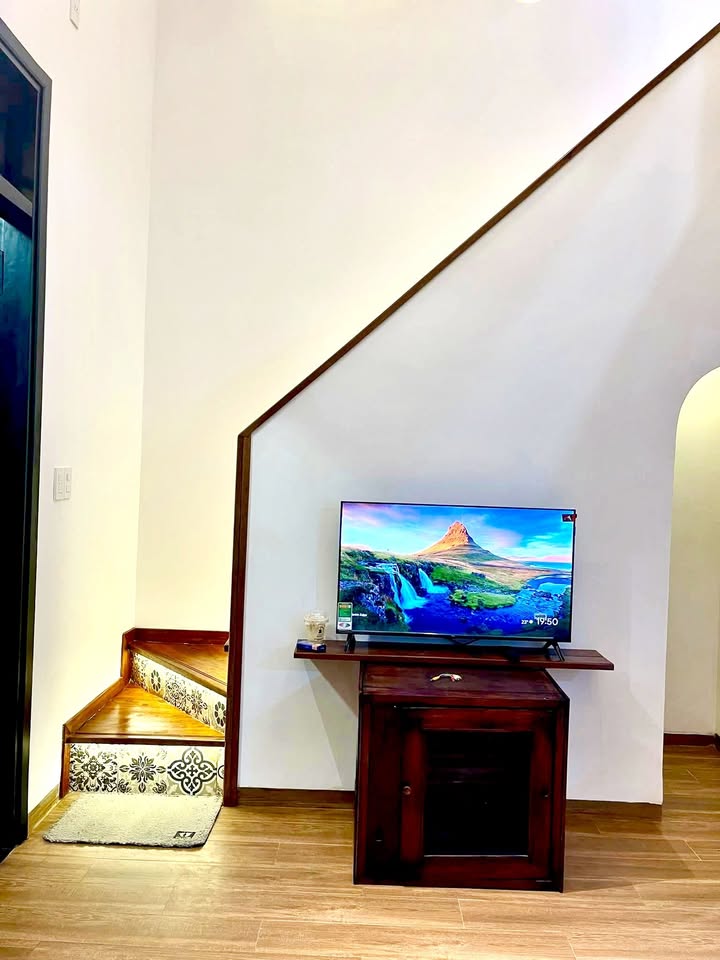 Nhà Phố Hội An 55m² giá 3.3 tỷ - Vị trí đẹp, sổ hồng sẵn!