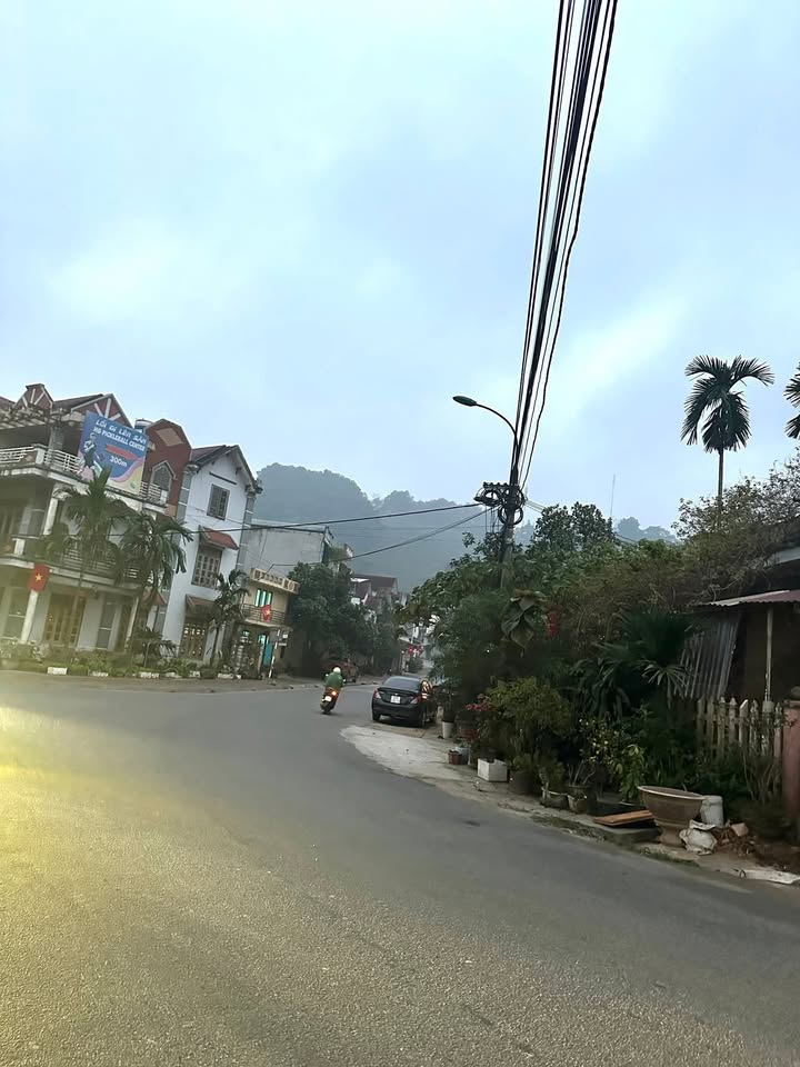 Đất nền Thành Phố Hà Giang 80m² - Sổ đỏ chính chủ, vị trí vàng!