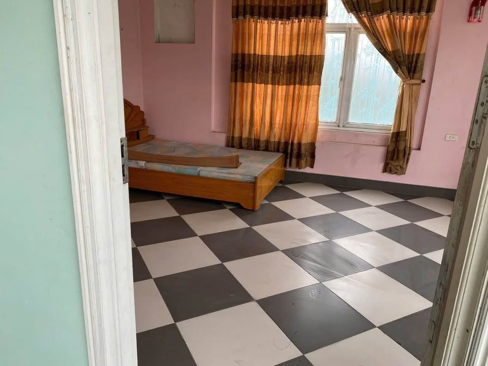 Cho thuê nhà 3 tầng khu đô thị Tân Phú Hưng, Hải Dương - 3PN, ô tô tránh