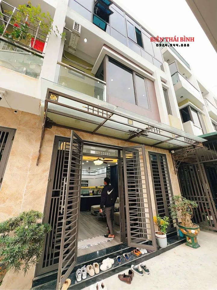 Nhà 3 Tầng 47m² Phường Tiền Phong, TP. Thái Bình - Ô Tô Đỗ Cửa, Giá 3 Tỷ