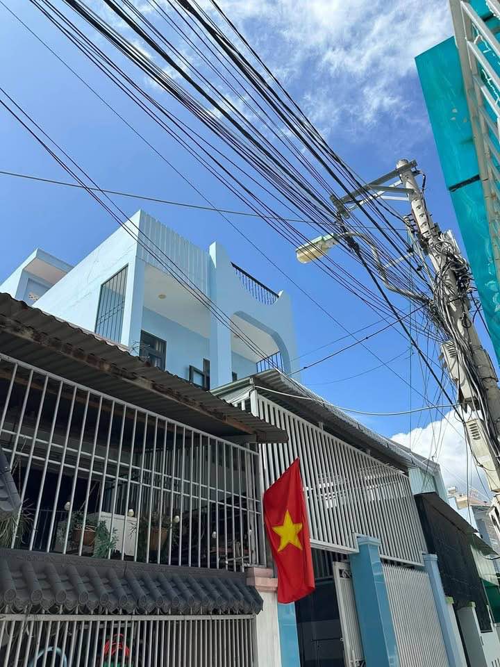 Nhà 2 Tầng Hẻm 3m Đường 2/4 Nha Trang - 81m² Sổ Hồng Riêng