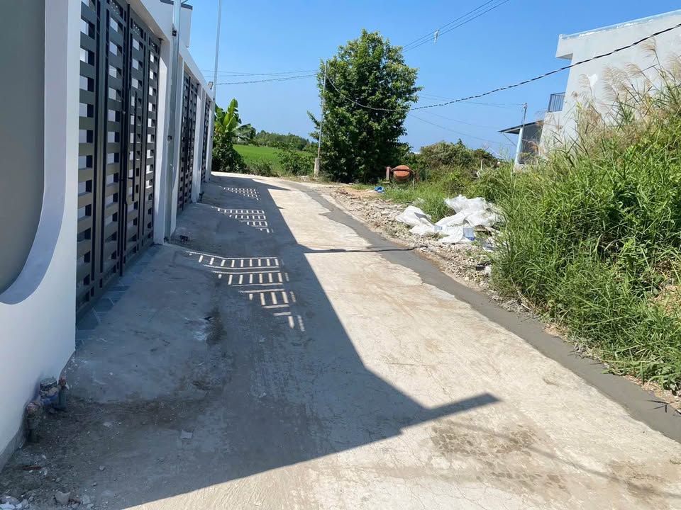 Đất nền Rạch Giá 87m² - Sổ đỏ thổ cư, ô tô tới đất