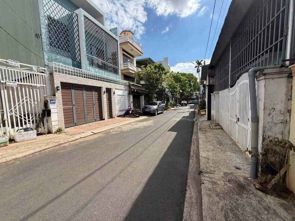 Lô đất mặt tiền Văn Cao, BMT 118m² - Đất thổ cư 100%!