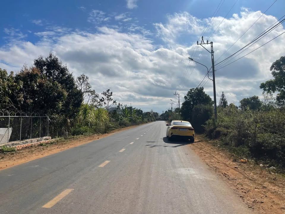 Mặt Tiền Đào Duy Từ, Pleiku: Kinh doanh đắc lộc, view Biển Hồ chill