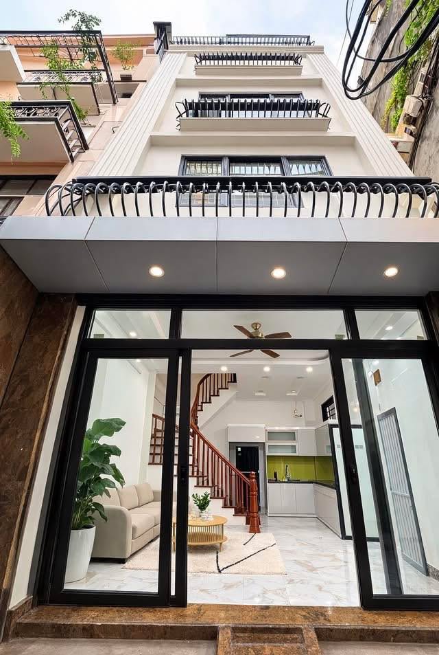 Nhà riêng 37m² Yên Nghĩa Hà Đông 5 tỷ - Ô tô đỗ cổng!