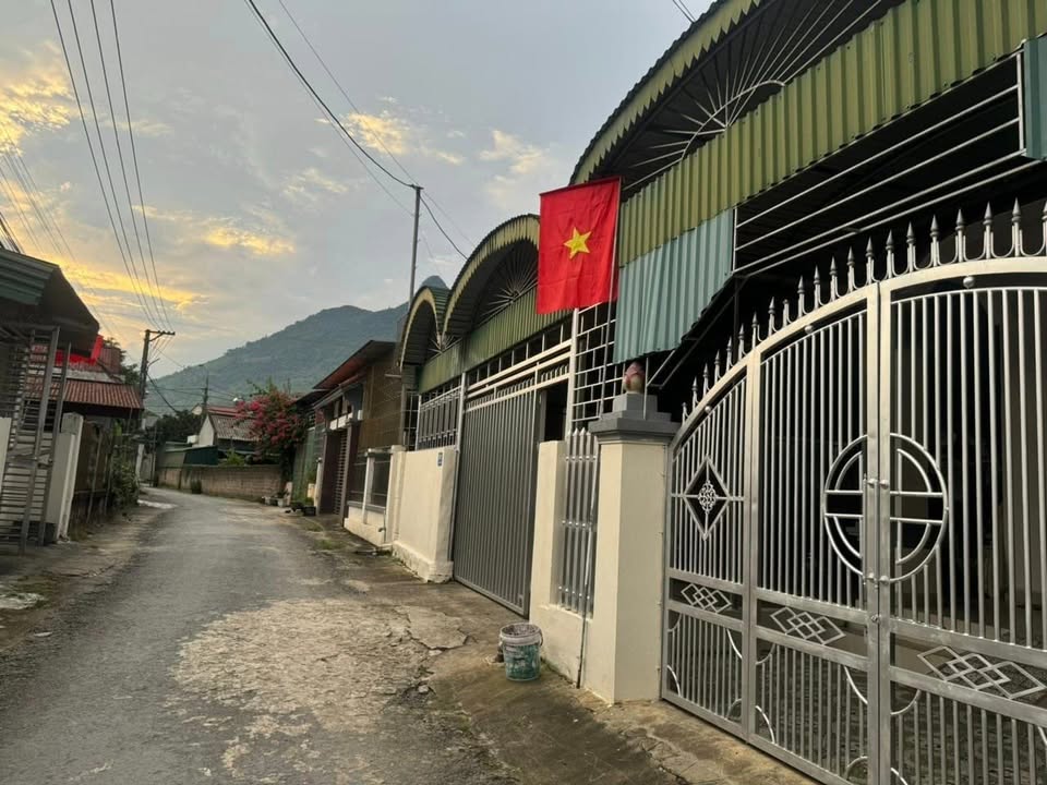 Đất Ngọc Đường 94.9m² - Giá Hơn 700 Triệu - Sổ Đỏ Sẵn Sàng