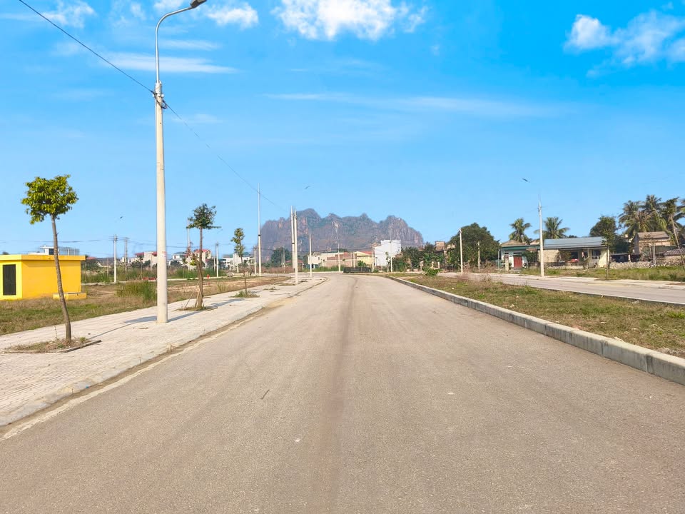 Bán Gấp Townhouse LK4 MB473 Đồng Ngổ, Đông Tiến - 122.5m² Sổ Đỏ Chính Chủ